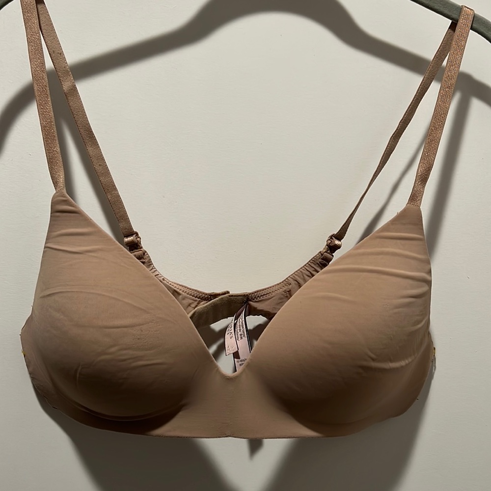Victoria’s Secret wireless bra- nude, 36B